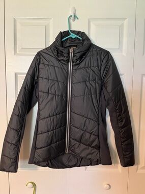 Calia by Carrie Underwood Dark Grey Quilted Lightweight puffer coat - Women's M